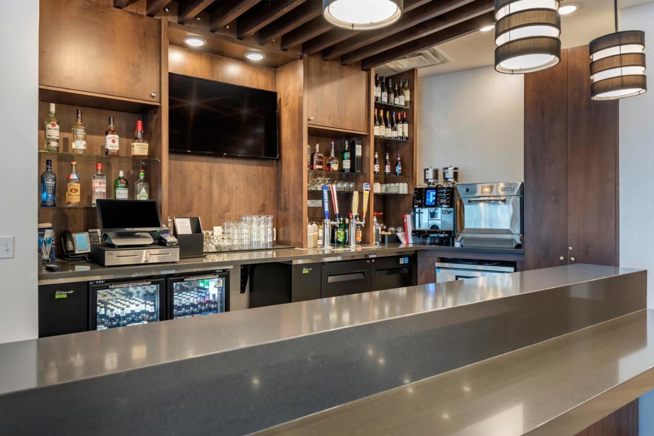 Hyatt Place Indianapolis Кармел Экстерьер фото
